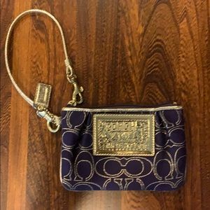 Authentic Coach poppy wristlet